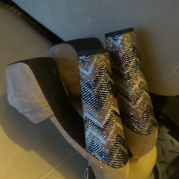 Jessica Simpson heels - Picture 3 of 7